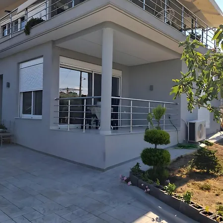 Holiday home Olga's Modern Retreat, Loutraki (Corinthia)