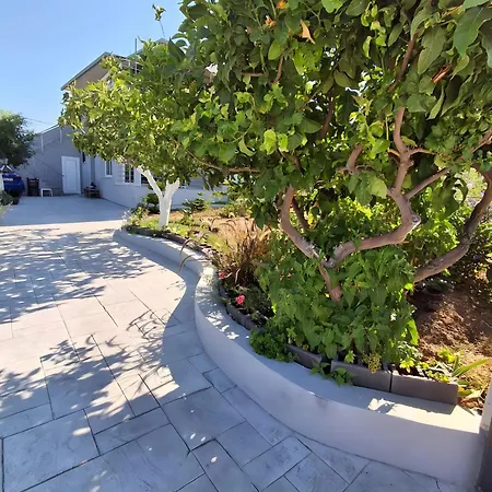 Olga's Modern Retreat, Loutraki (Corinthia)