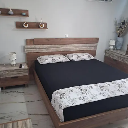 Olga's Modern Retreat, 別荘